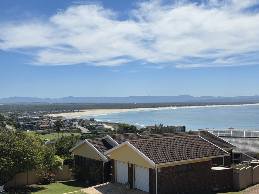 3 Bedroom Property for Sale in Wavecrest Eastern Cape